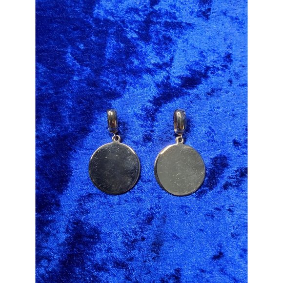 vintage pair of gold tone engravable round pendant / charm - Picture 5 of 5